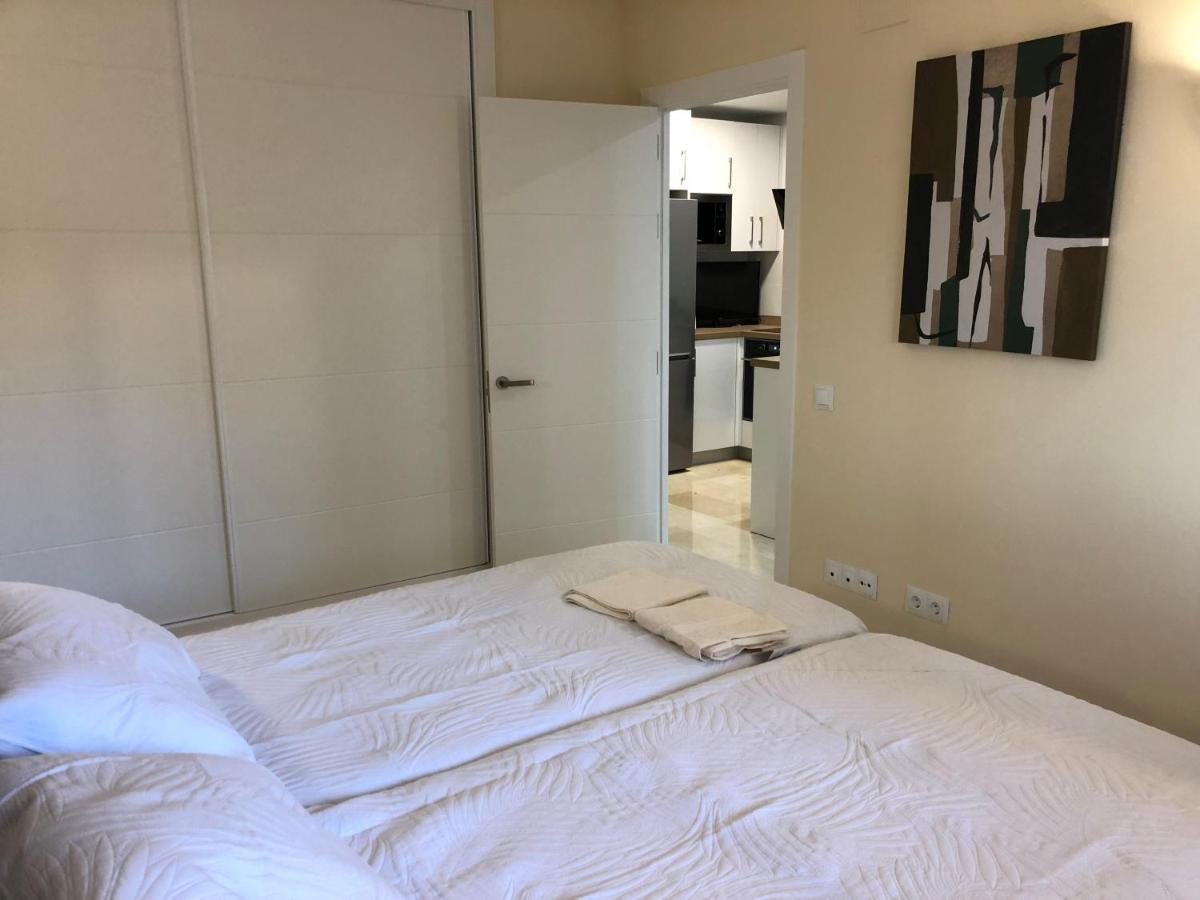 Moderno Apartamento En Primera Linea Paseo Maritimo Fuengirola Exteriör bild
