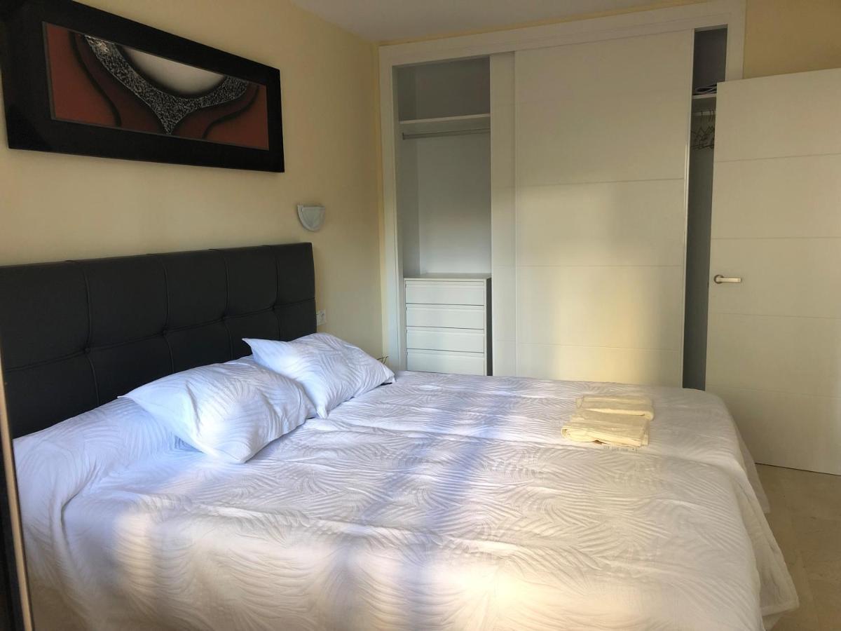 Moderno Apartamento En Primera Linea Paseo Maritimo Fuengirola Exteriör bild