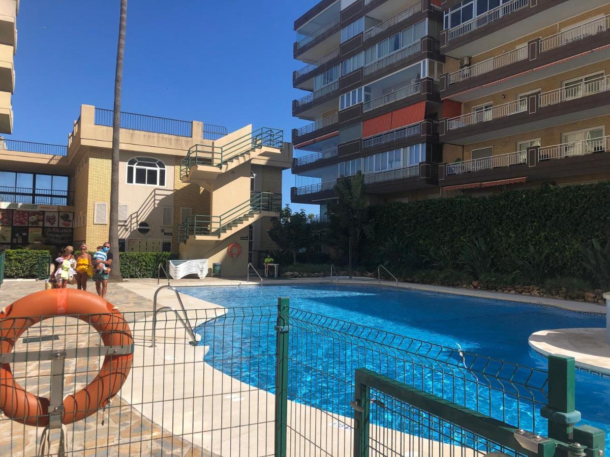 Moderno Apartamento En Primera Linea Paseo Maritimo Fuengirola Exteriör bild